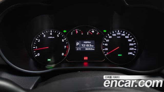 Kia Carens 2.0 LPI Prestige 2017 — фото 8