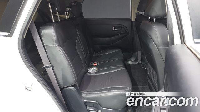 Kia Carens 2.0 LPI Prestige 2017 — фото 12