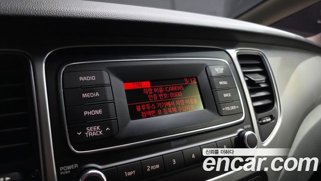 Kia Carens 2.0 LPI Prestige 2017 — фото 15