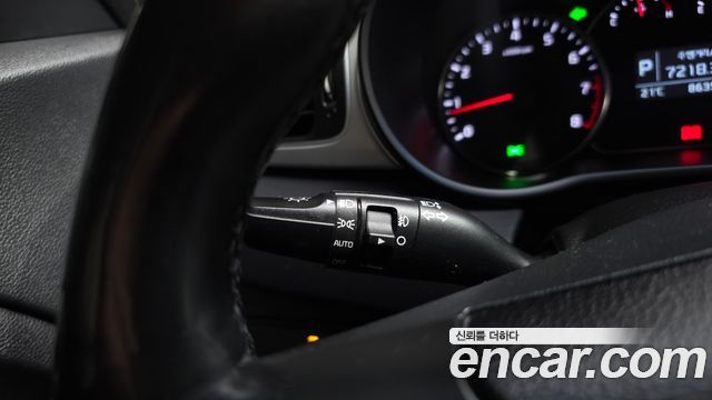 Kia Carens 2.0 LPI Prestige 2017 — фото 16