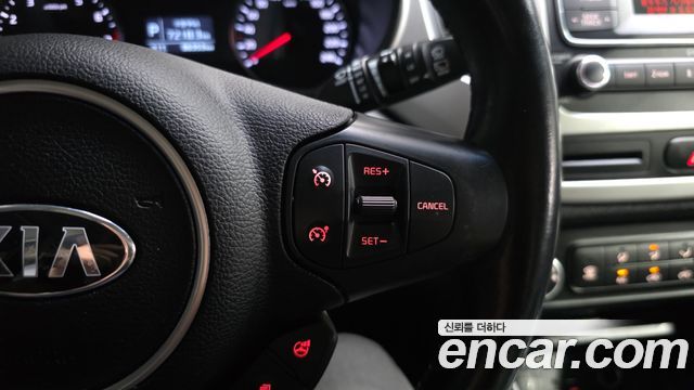Kia Carens 2.0 LPI Prestige 2017 — фото 17