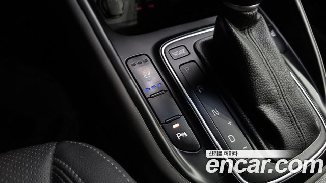 Kia Carens 2.0 LPI Prestige 2017 — фото 18