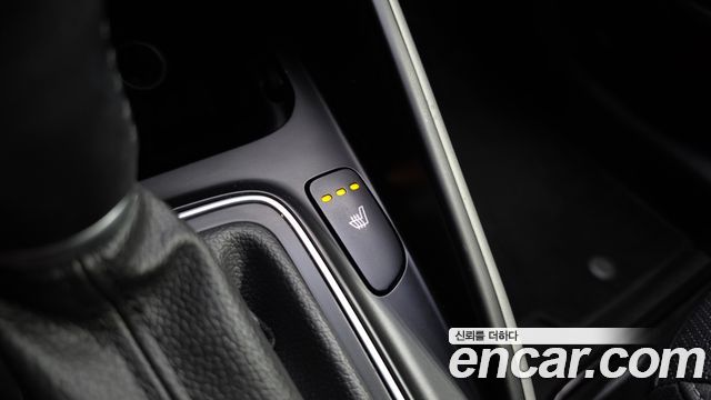 Kia Carens 2.0 LPI Prestige 2017 — фото 32