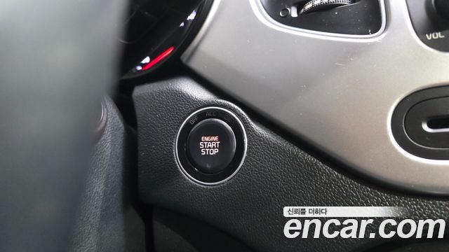 Kia Carens 2.0 LPI Prestige 2017 — фото 36