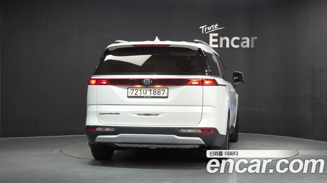 Kia Carnival (IV) Diesel 11-Seater Prestige 2021 — фото 4