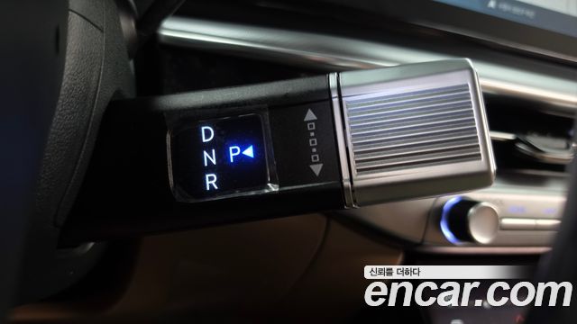 Hyundai Grandeur (GN7) 3,5 Gasoline 4WD Exclusive 2023 — фото 9