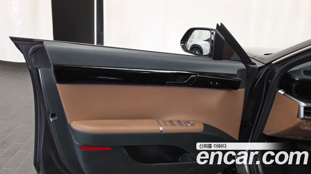 Hyundai Grandeur (GN7) 3,5 Gasoline 4WD Exclusive 2023 — фото 24