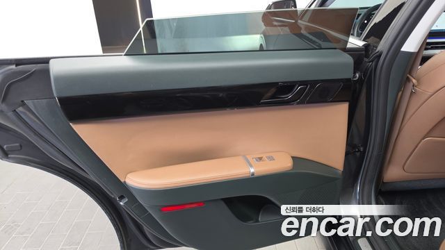 Hyundai Grandeur (GN7) 3,5 Gasoline 4WD Exclusive 2023 — фото 25