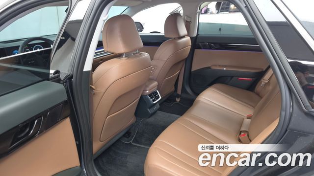 Hyundai Grandeur (GN7) 3,5 Gasoline 4WD Exclusive 2023 — фото 26