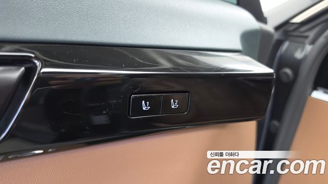 Hyundai Grandeur (GN7) 3,5 Gasoline 4WD Exclusive 2023 — фото 30