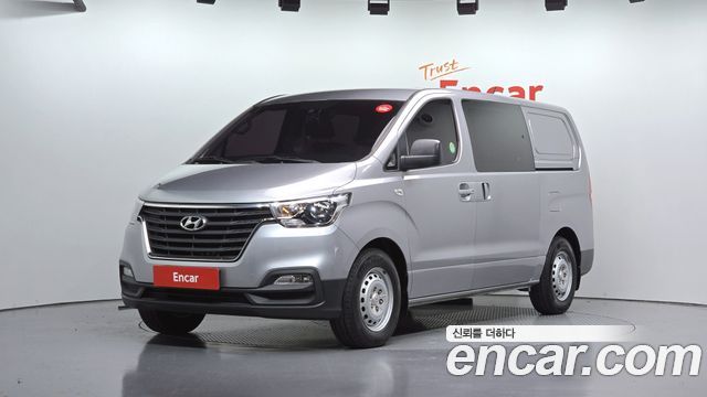 Hyundai Grand Starex Van 5-Seater Style 2019 — фото 1
