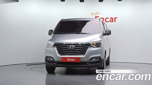 Hyundai Grand Starex Van 5-Seater Style 2019 — фото 3