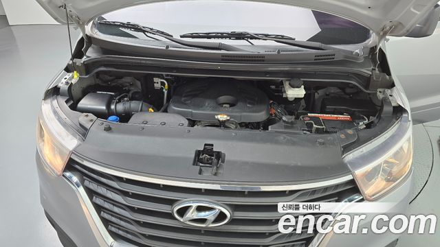 Hyundai Grand Starex Van 5-Seater Style 2019 — фото 6