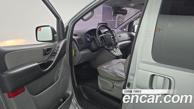 Hyundai Grand Starex Van 5-Seater Style 2019 — фото 10