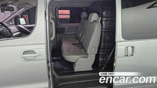 Hyundai Grand Starex Van 5-Seater Style 2019 — фото 11