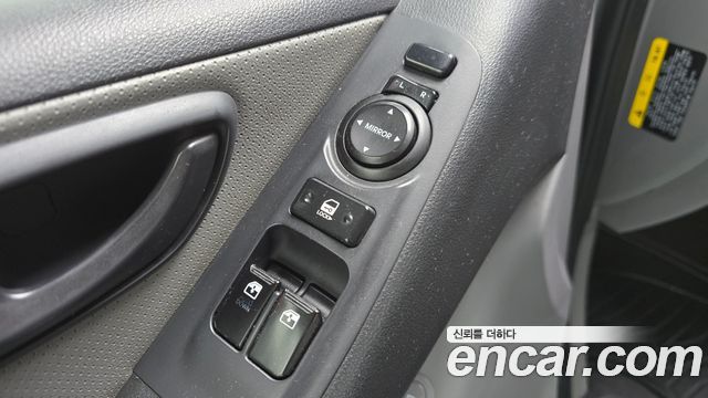 Hyundai Grand Starex Van 5-Seater Style 2019 — фото 19