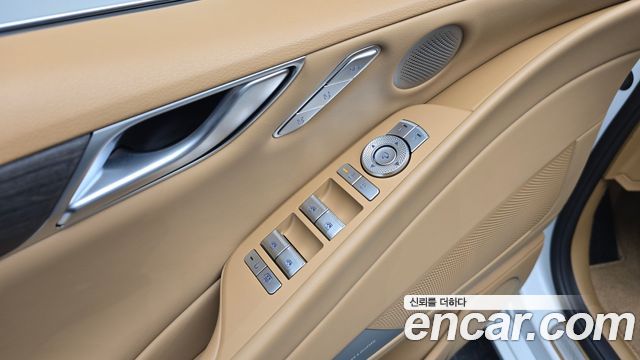 Genesis G80 (RG3) Gasoline 3.5 Turbo AWD 2025 — фото 16