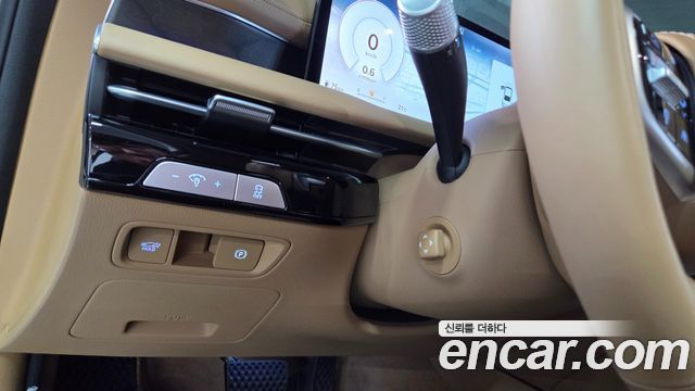 Genesis G80 (RG3) Gasoline 3.5 Turbo AWD 2025 — фото 18