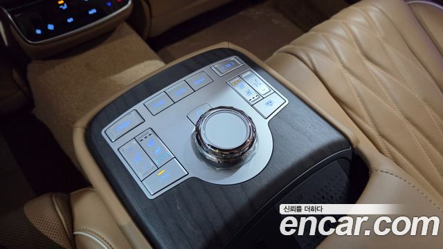 Genesis G80 (RG3) Gasoline 3.5 Turbo AWD 2025 — фото 46