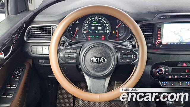 Kia Sorento Diesel 2.0 2WD Noblesse Special 2016 — фото 16
