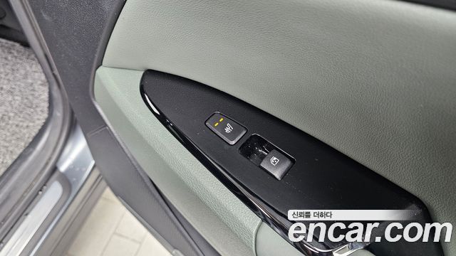 Kia Sportage Hybrid (V) 30Th Edition 2WD 2024 — фото 30