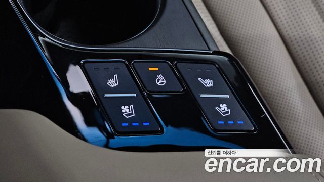 Kia K8 2.5 Gasoline 2WD Signature 2023 — фото 19