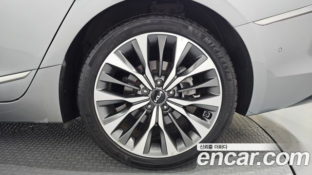 Kia K8 2.5 Gasoline 2WD Signature 2023 — фото 21