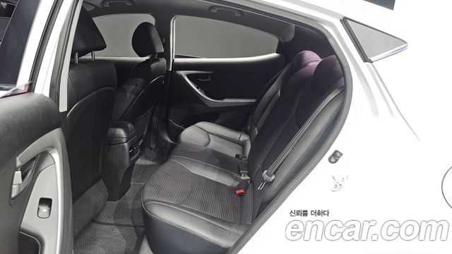 Hyundai Avante 1.6 GDi Smart Standard 2014 — фото 12