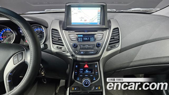 Hyundai Avante 1.6 GDi Smart Standard 2014 — фото 13