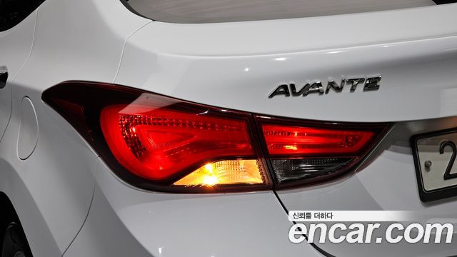 Hyundai Avante 1.6 GDi Smart Standard 2014 — фото 23