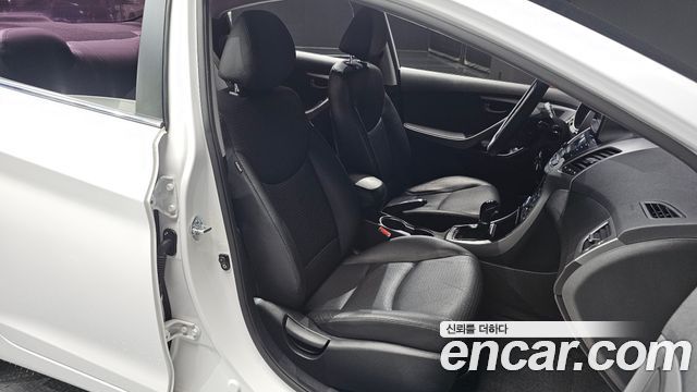 Hyundai Avante 1.6 GDi Smart Standard 2014 — фото 26