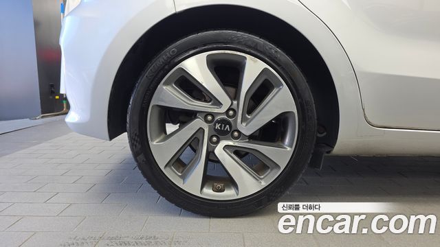 Kia Pride 5DR 1.6 GDI Prestige 2015 — фото 5