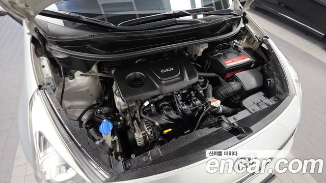 Kia Pride 5DR 1.6 GDI Prestige 2015 — фото 6