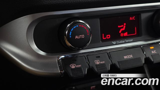 Kia Pride 5DR 1.6 GDI Prestige 2015 — фото 30