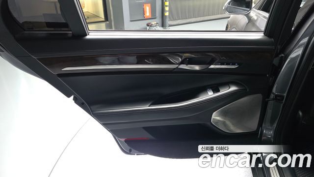 Genesis EQ900 3.8 GDI AWD Prestige 2018 — фото 25