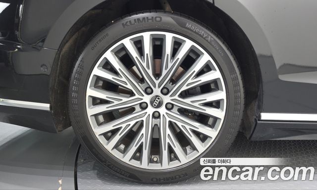 Audi A8 (D5) 60 TFSI Quattro LWB 2021 — фото 5