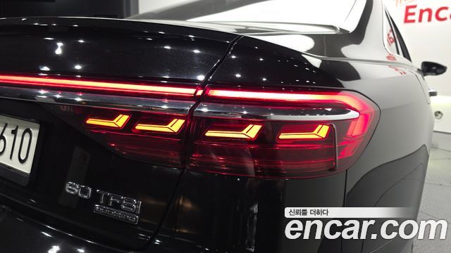 Audi A8 (D5) 60 TFSI Quattro LWB 2021 — фото 23