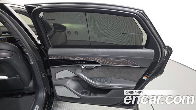 Audi A8 (D5) 60 TFSI Quattro LWB 2021 — фото 25