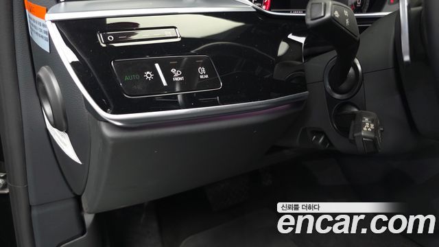Audi A8 (D5) 60 TFSI Quattro LWB 2021 — фото 28