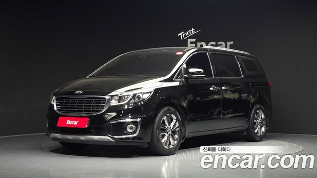 Kia Carnival 9-seater Noblesse 2018 — фото 1