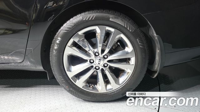Kia Carnival 9-seater Noblesse 2018 — фото 5