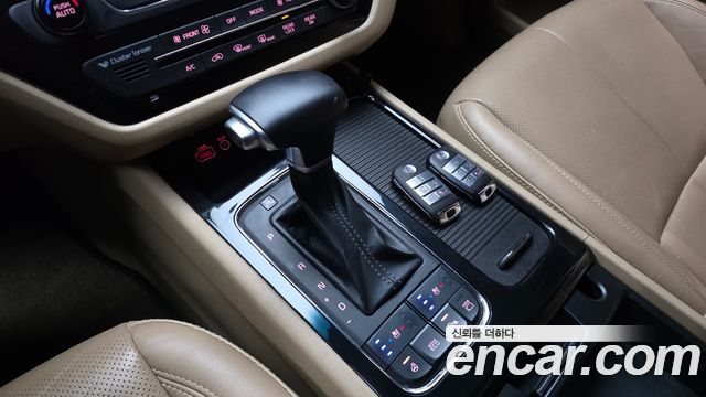 Kia Carnival 9-seater Noblesse 2018 — фото 9