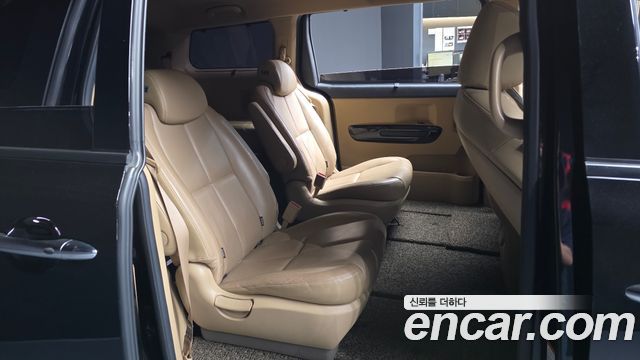 Kia Carnival 9-seater Noblesse 2018 — фото 12