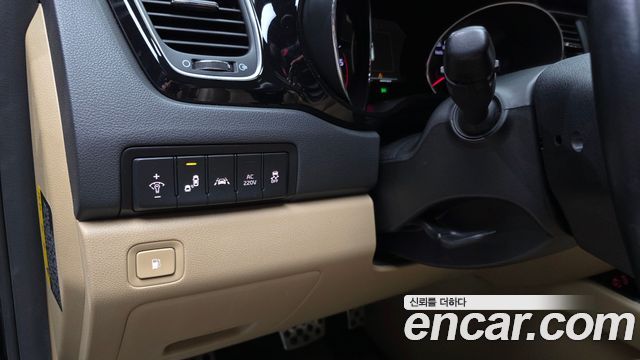 Kia Carnival 9-seater Noblesse 2018 — фото 17