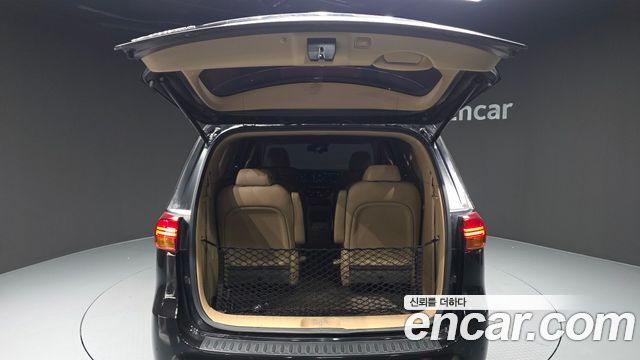 Kia Carnival 9-seater Noblesse 2018 — фото 20