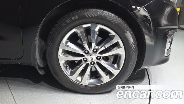 Kia Carnival 9-seater Noblesse 2018 — фото 21