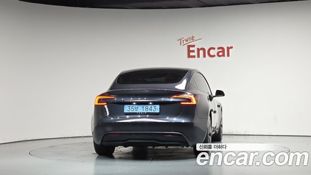 Tesla Model 3 Premium Long Range RWD 2026 — фото 4