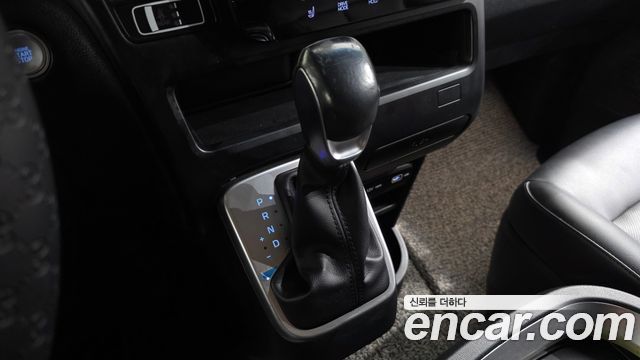 Hyundai Staria L3.5 Cargo 5-Seater Modern 2022 — фото 9