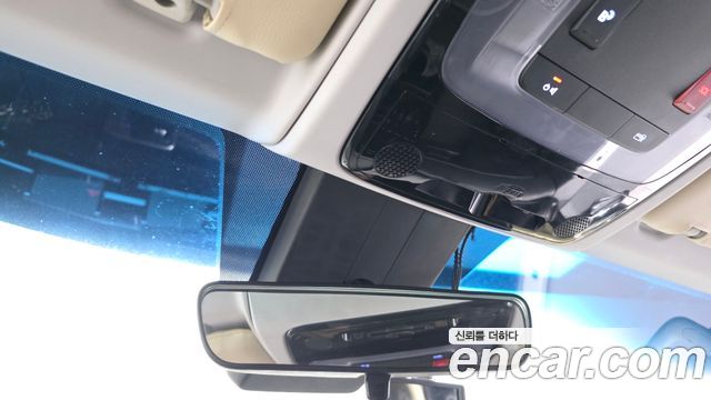 Hyundai Staria L3.5 Cargo 5-Seater Modern 2022 — фото 19