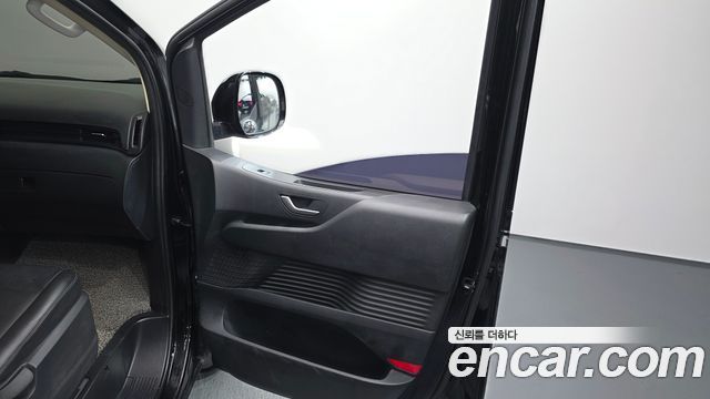 Hyundai Staria L3.5 Cargo 5-Seater Modern 2022 — фото 24